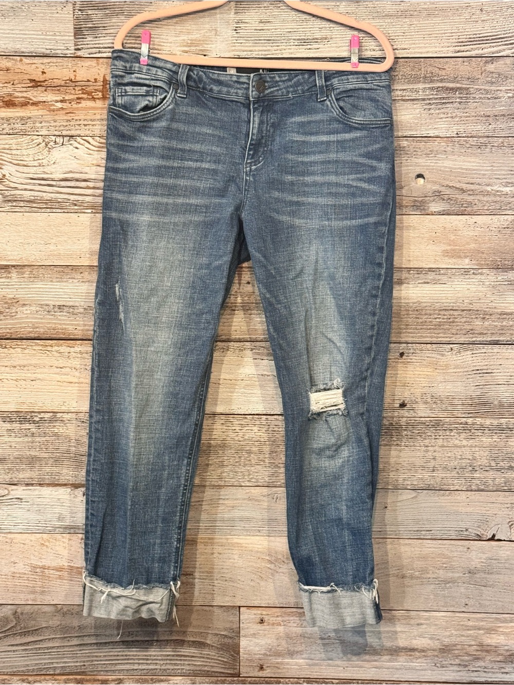 Kut from the Kloth Medium Wash Stretch Straight-Leg Jeans with Knee Rip